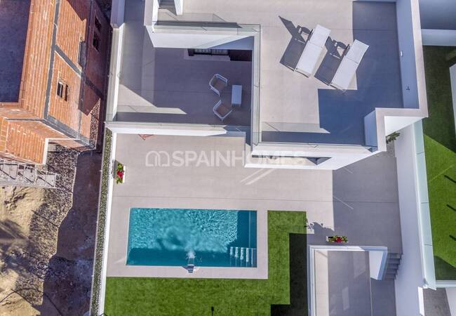 Elegant Detached Villas with Pools in Rojales Alicante 12