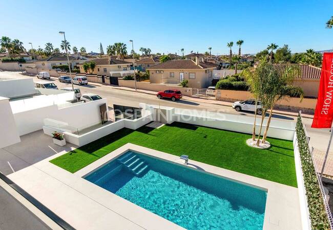 Elegant Detached Villas with Pools in Rojales Alicante 10