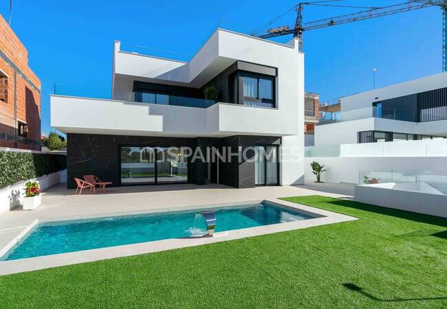Elegant Detached Villas with Pools in Rojales Alicante 2