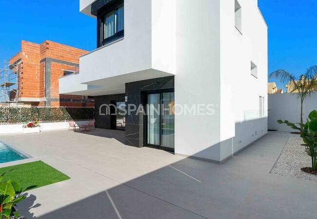 Elegant Detached Villas with Pools in Rojales Alicante 20