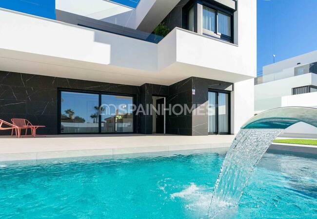 Elegant Detached Villas with Pools in Rojales Alicante 3