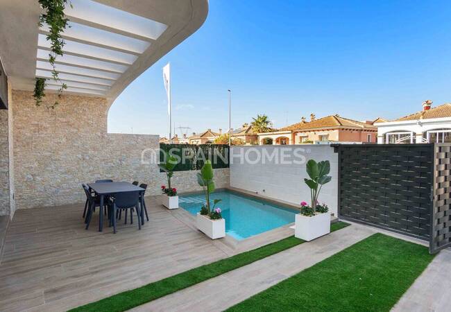 Villas with Swimming Pools in Los Montesinos Costa Blanca