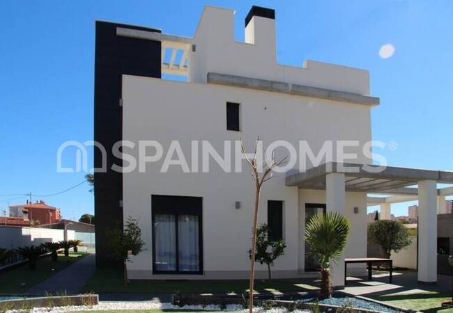 El Campello Alicante'de Sahile ve Şehre Yakın Lüks Villalar 6