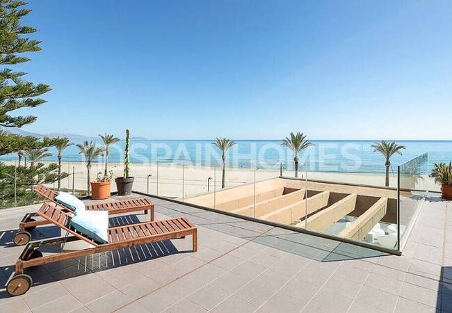 Penthouse with Solarium in Front of the Beach in El Campello