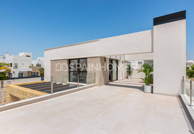 Ciudad Quesada İspanya'da Havuzlu Lüks Müstakil Villa 9