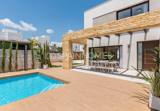 Ciudad Quesada İspanya'da Havuzlu Lüks Müstakil Villa 3