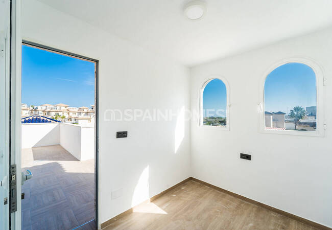 Recently Renovated Luxurious Villa in La Zenia Costa Blanca 14
