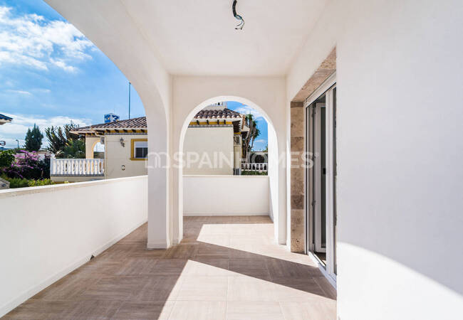 Recently Renovated Luxurious Villa in La Zenia Costa Blanca 10