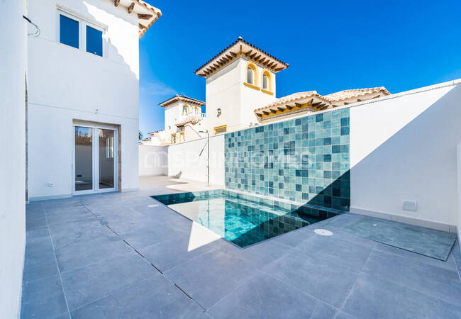Recently Renovated Luxurious Villa in La Zenia Costa Blanca 8