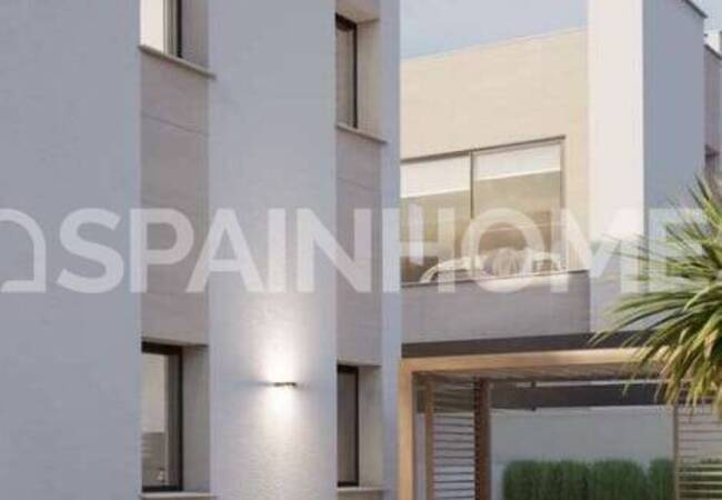 Villas with Private Pools and Gardens in San Juan Alicante 4