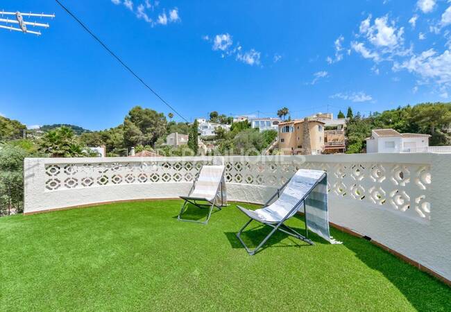 Benissa'da Plaja Yakın Konumda 4 Yatak Odalı Yenilenmiş Ev 2