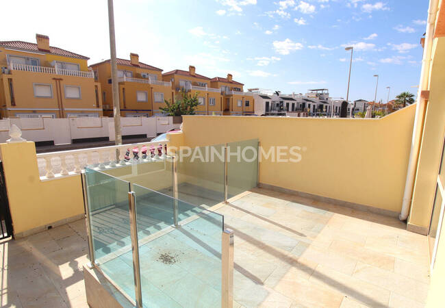 Villa Élégante Proche Des Commodités À La Zenia Alicante 2
