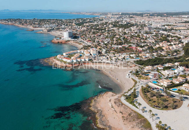 Villa Élégante Proche Des Commodités À La Zenia Alicante 7