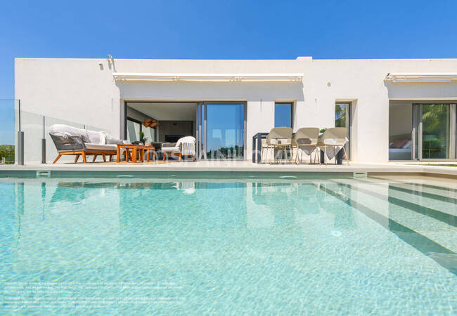 Detached Real Estate with Pools in Alicante San Miguel 4