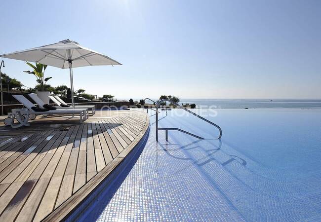 Detached Villa in a Golf Resort in San Miguel De Salinas 25