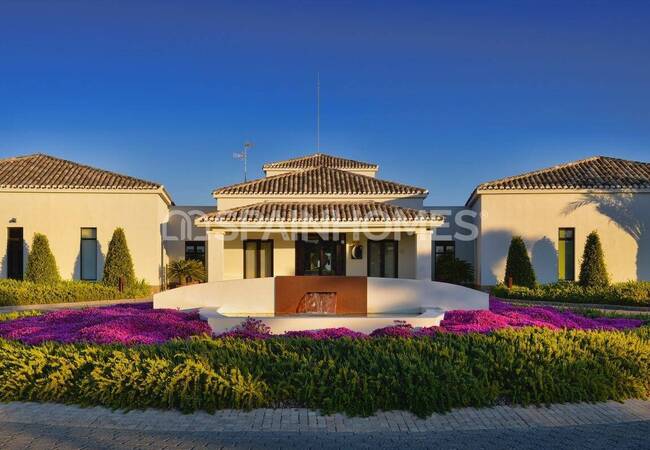 Detached Villa in a Golf Resort in San Miguel De Salinas 13