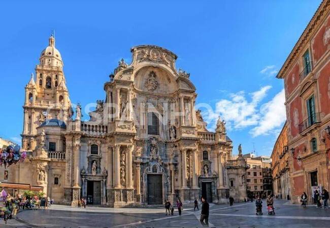 Detached Beachfront Villas with Luxury Design in Torrevieja 12