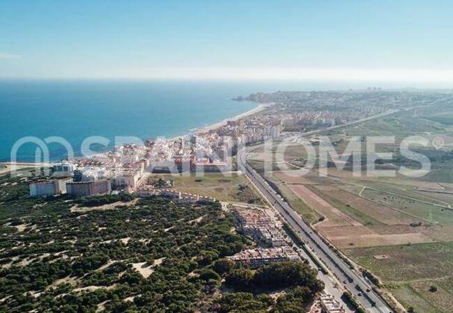 Detached Beachfront Villas with Luxury Design in Torrevieja 5