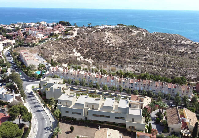 5-bedroom Villas with Luxe Design Close to Beach in Alicante 1