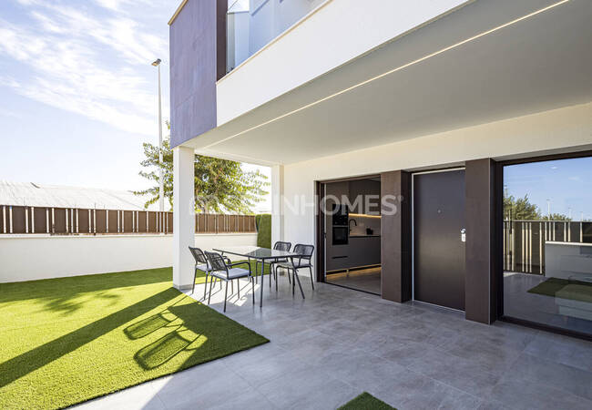 2-bedroom Real Estate with Communal Pool in Pilar De La Horadada