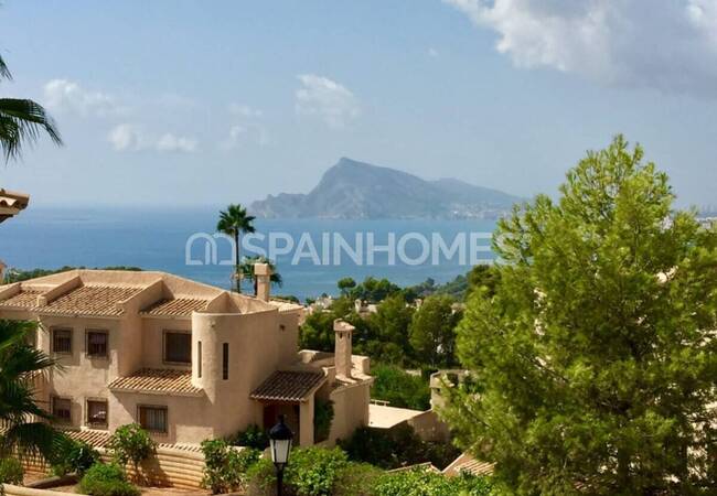 Villa Vue Mer Avec 4 Chambres Et Une Piscine À Altea Alicante 1
