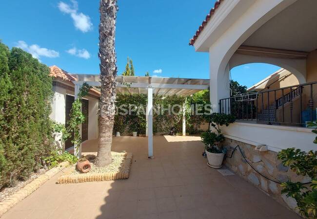 Вилла Под Ключ с Парковкой и Частным Бассейном в Сьюдад Кесада 8