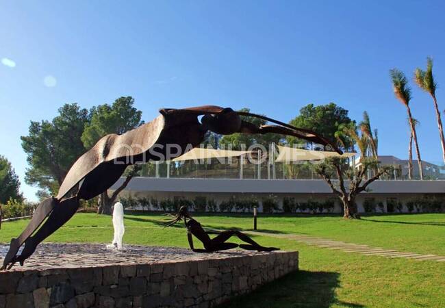 Alicante Altea'da Olanaklara Yakın Konumda Ferah Daire 1