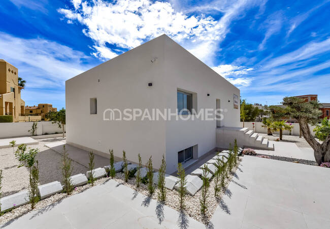 Luxe 3-bedroom House with Private Swimming Pool in Finestrat 4