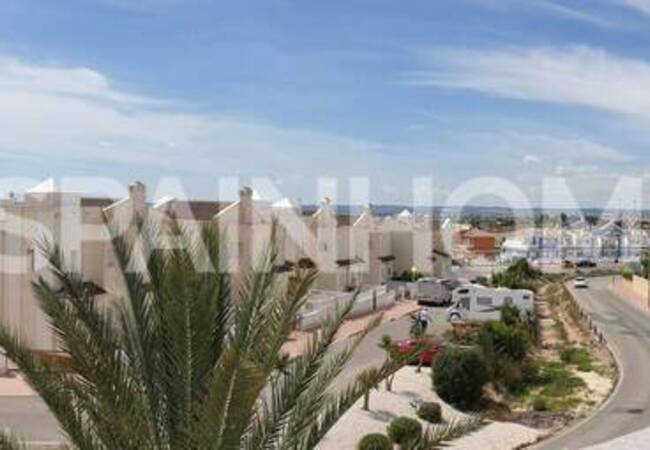 Maison Individuelle Spacieuse Et Élégante Avec Piscine À Alicante 16