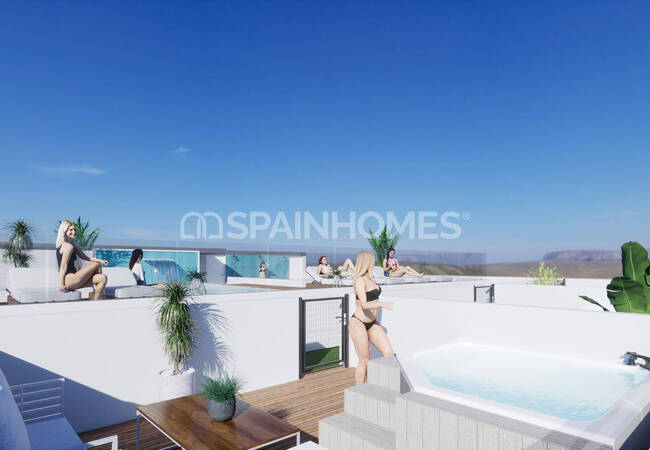 Torrevieja'da Çatı Havuzlu Sitede Satılık Daireler 9