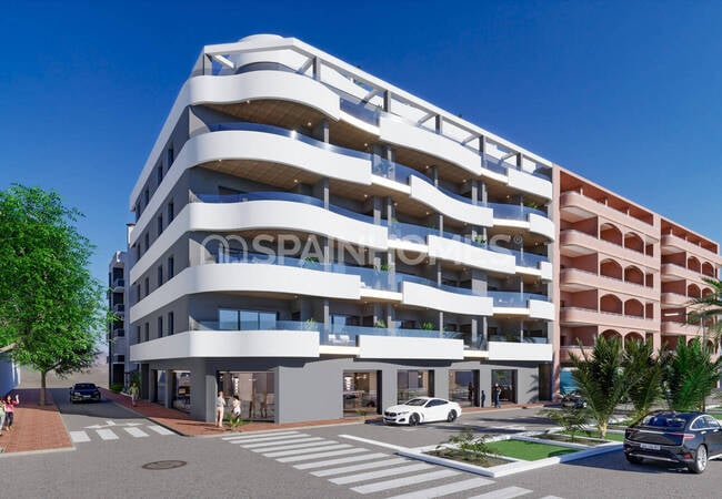 Apartments in Complex with Rooftop Pool in Torrevieja