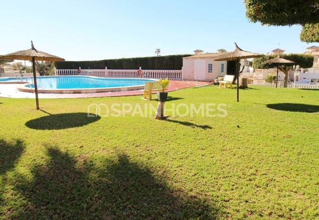 Ready-to-move Mediterranean House in La Zenia Alicante 11