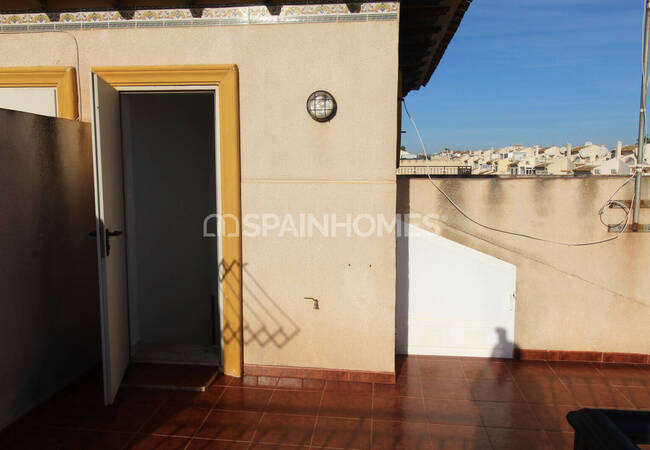 Ready-to-move Mediterranean House in La Zenia Alicante 7