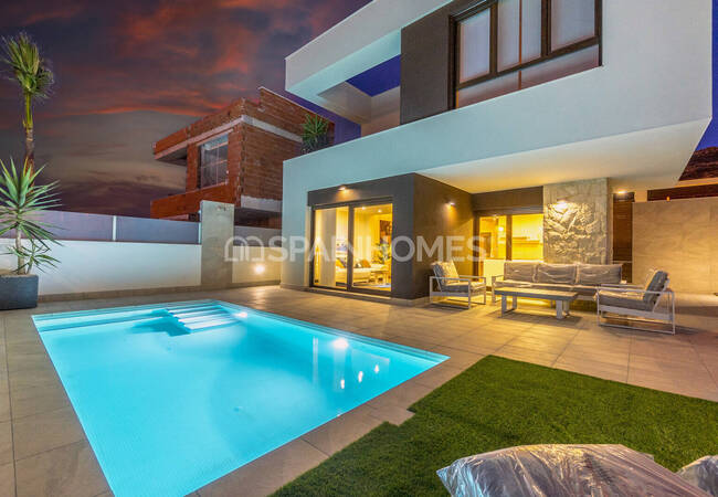 Detached Properties with 3 Bedrooms in Ciudad Quesada 3