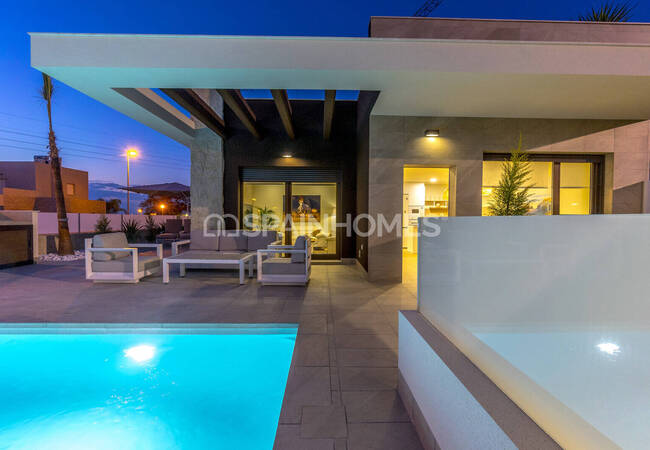 Detached Properties with 3 Bedrooms in Ciudad Quesada 13