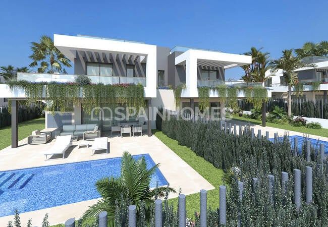 Maisons De 3 Chambres Avec Piscine Proches De Commodités À Torrevieja