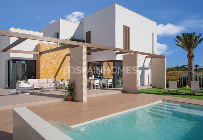 4-bedroom Detached Properties Close to Beach in Orihuela 2