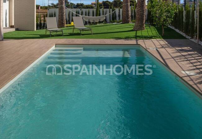 4-bedroom Detached Properties Close to Beach in Orihuela 4