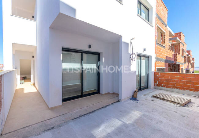 Properties in a Complex in a Popular Location in Torrevieja 1