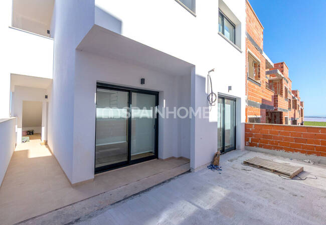 Properties in a Complex in a Popular Location in Torrevieja 2