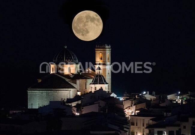 Altea'da Sahile Yakın Çevre Dostu Tasarımlı Daireler 21