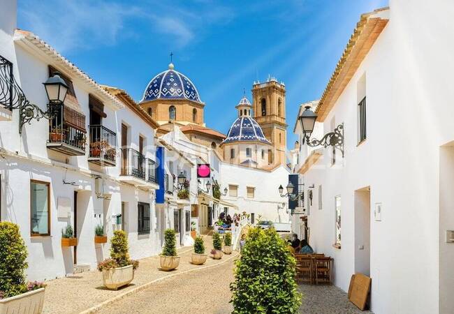 Квартиры с экологичным дизайном рядом с пляжем в Альтее 16