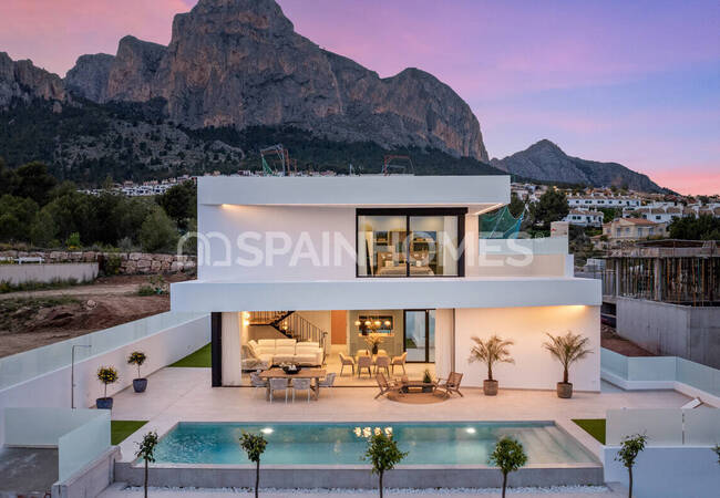 Vrijstaande Ruime Huizen In Polop Centro Alicante 18