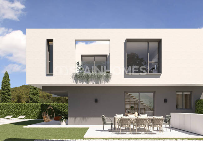 Detached Houses with Chic Designs in El Campello Alicante 3