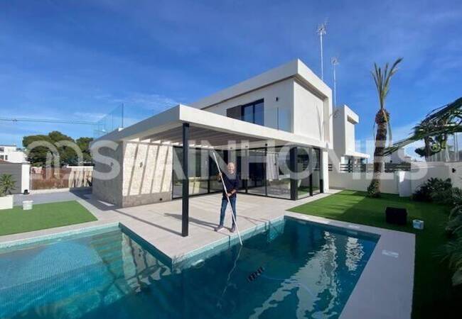 Vrijstaande Villa's Met Grote Ruimtes In Orihuela Alicante