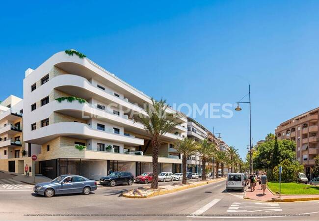 2 and 3-bedroom Apartments Near the Sea in Torrevieja