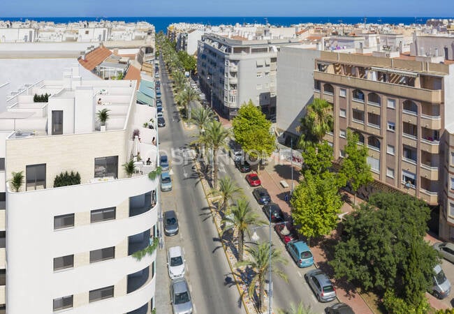2 and 3-bedroom Apartments Near the Sea in Torrevieja 7