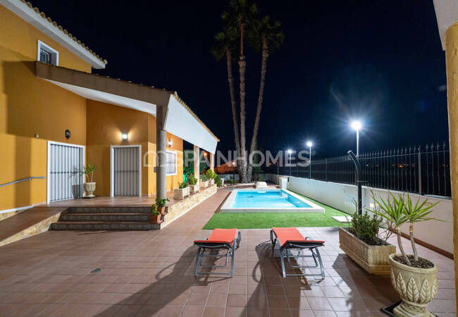 Rymlig Villa Med Pool Och Parkering I Orihuela Centro 18