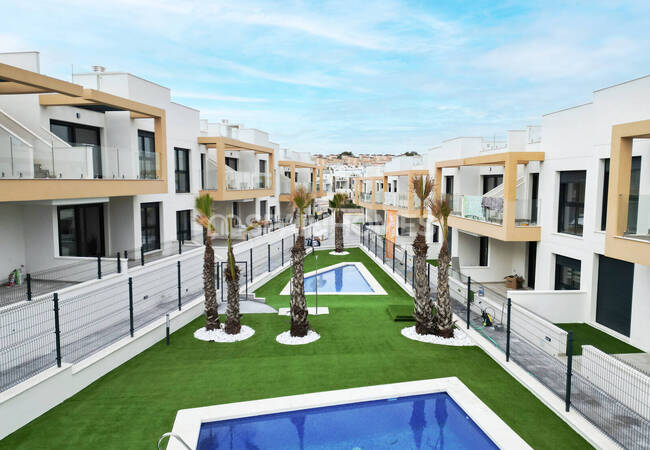 Eleganta Lägenheter I Ett Komplex Med Pool I Villamartin
