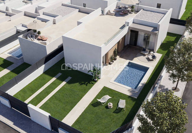 Conveniently Located Detached Villas in San Miguel De Salinas 2
